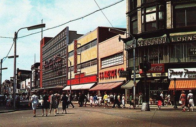 Public Square looking towards Main St. (Boscovs!)